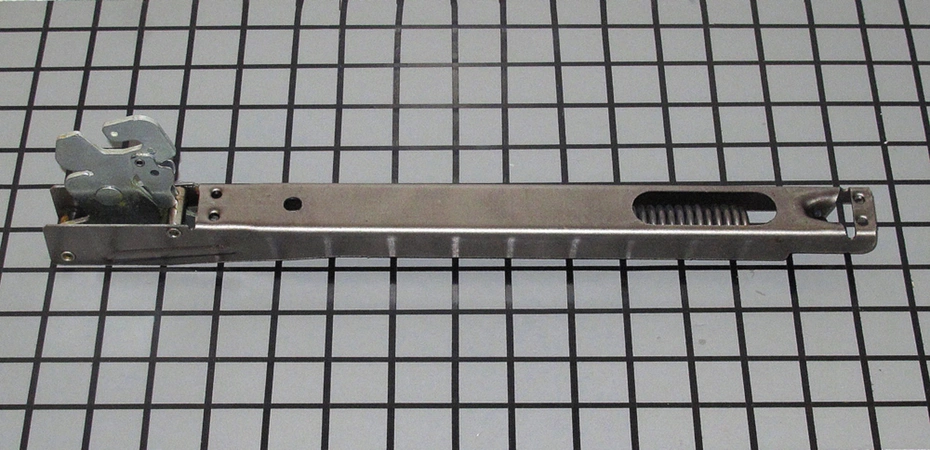 316437704 Frigidaire Range Hinge