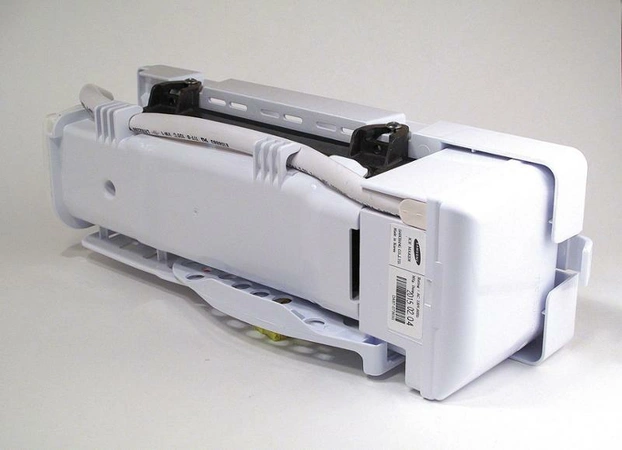 WR30X10131 GE Refrigerator Ice Maker