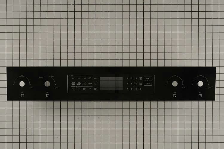 W11038823