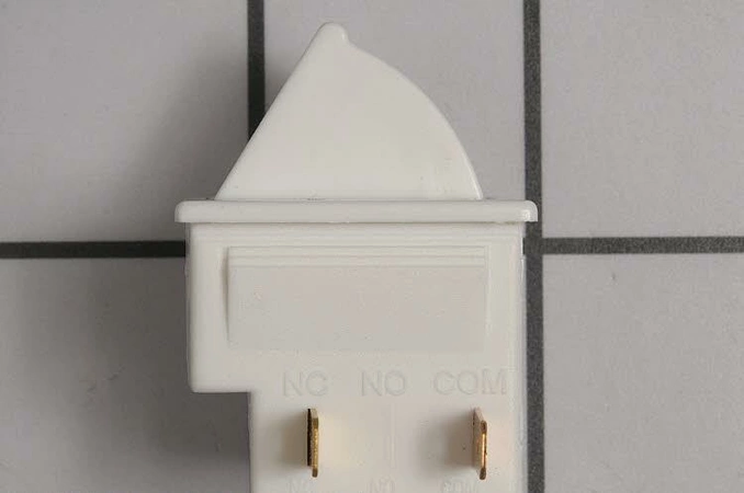 5304498687 Frigidaire Refrigerator Light Swit