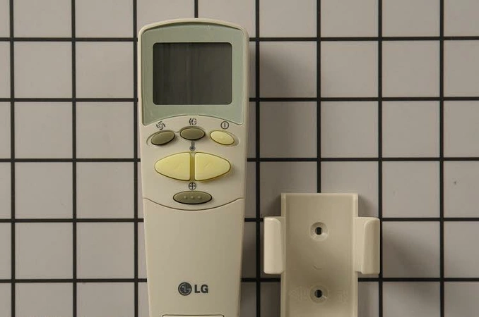 6711A20128H LG Remote Controller Assembly