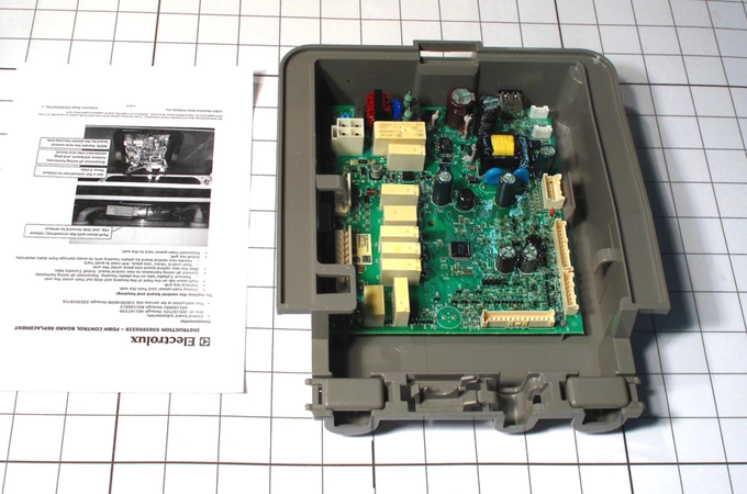5303918714 Frigidaire Refrigerator Board Asse