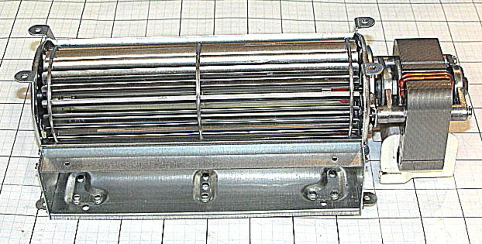 318073028