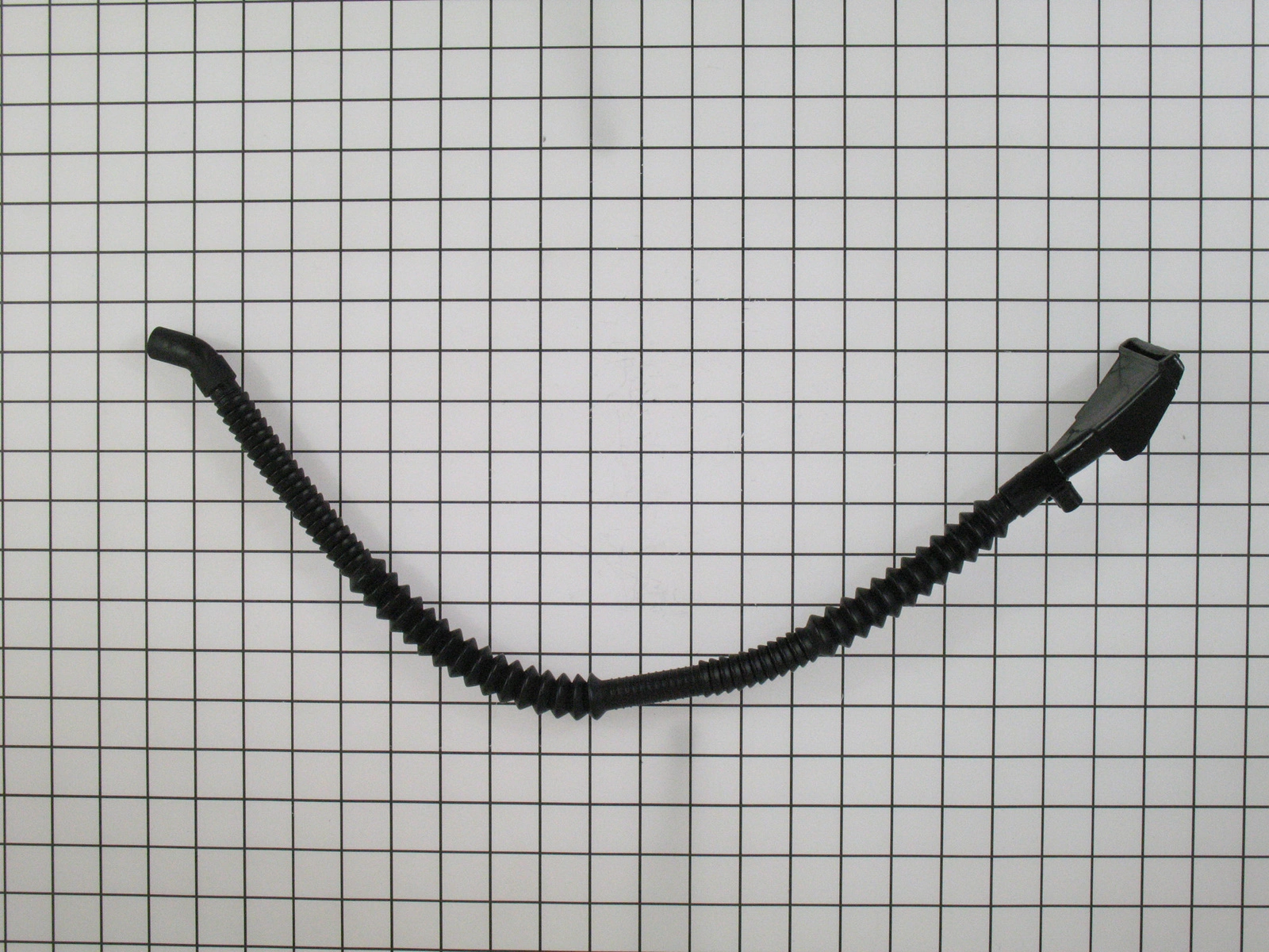 137205600