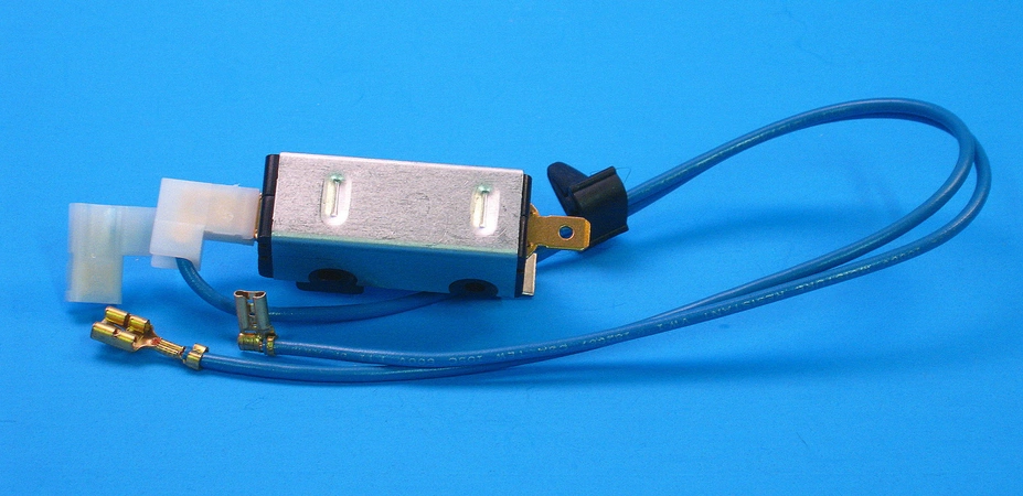 WP8566208 Whirlpool Switch Plug