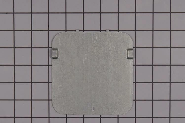137578600