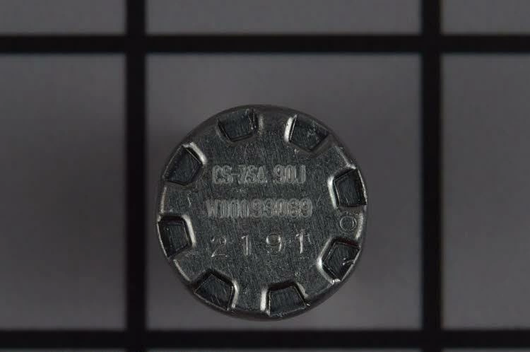 W11573758